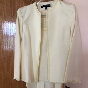 NWT 3 piece skirt suit.size 4 .lemonade color